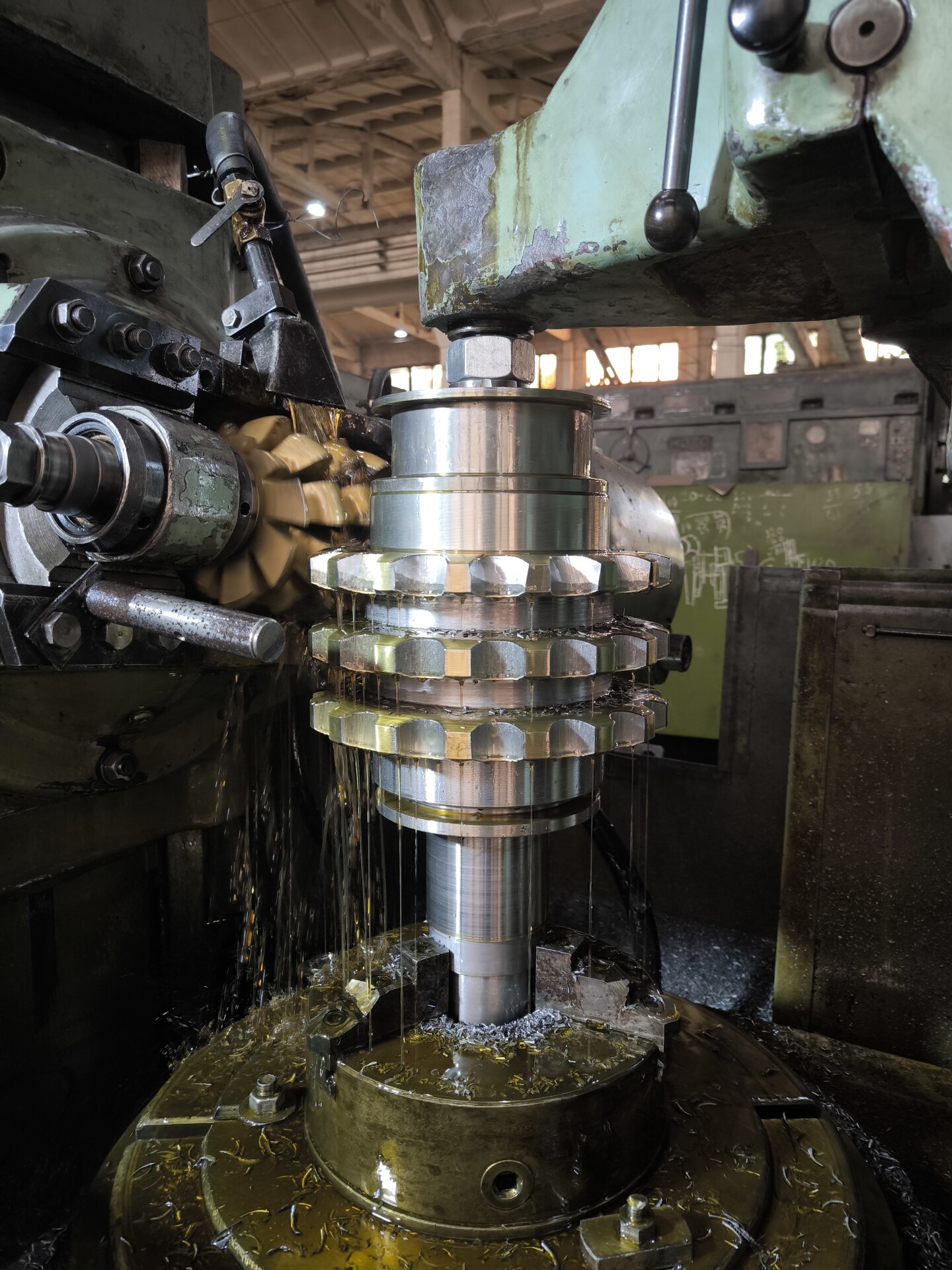 Машиностроительный завод